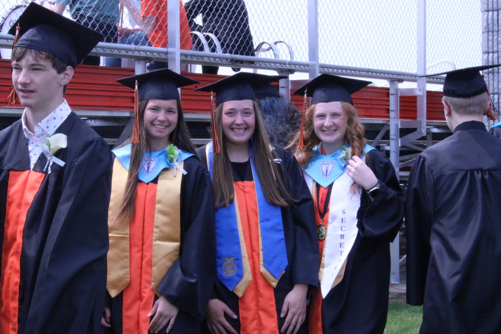3 Girls Graduating